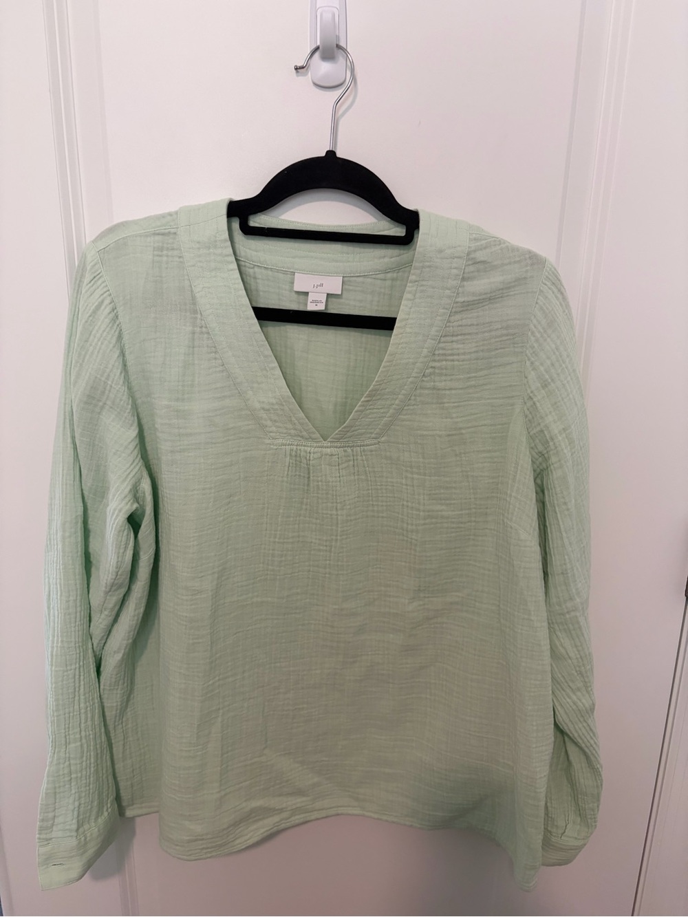 J. Jill Pale Celery V-Neck Long Sleeve Blouse